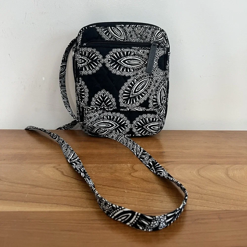 Vera‎ Bradley Blanco Bouquet Mini Hipster Crossbody Purse